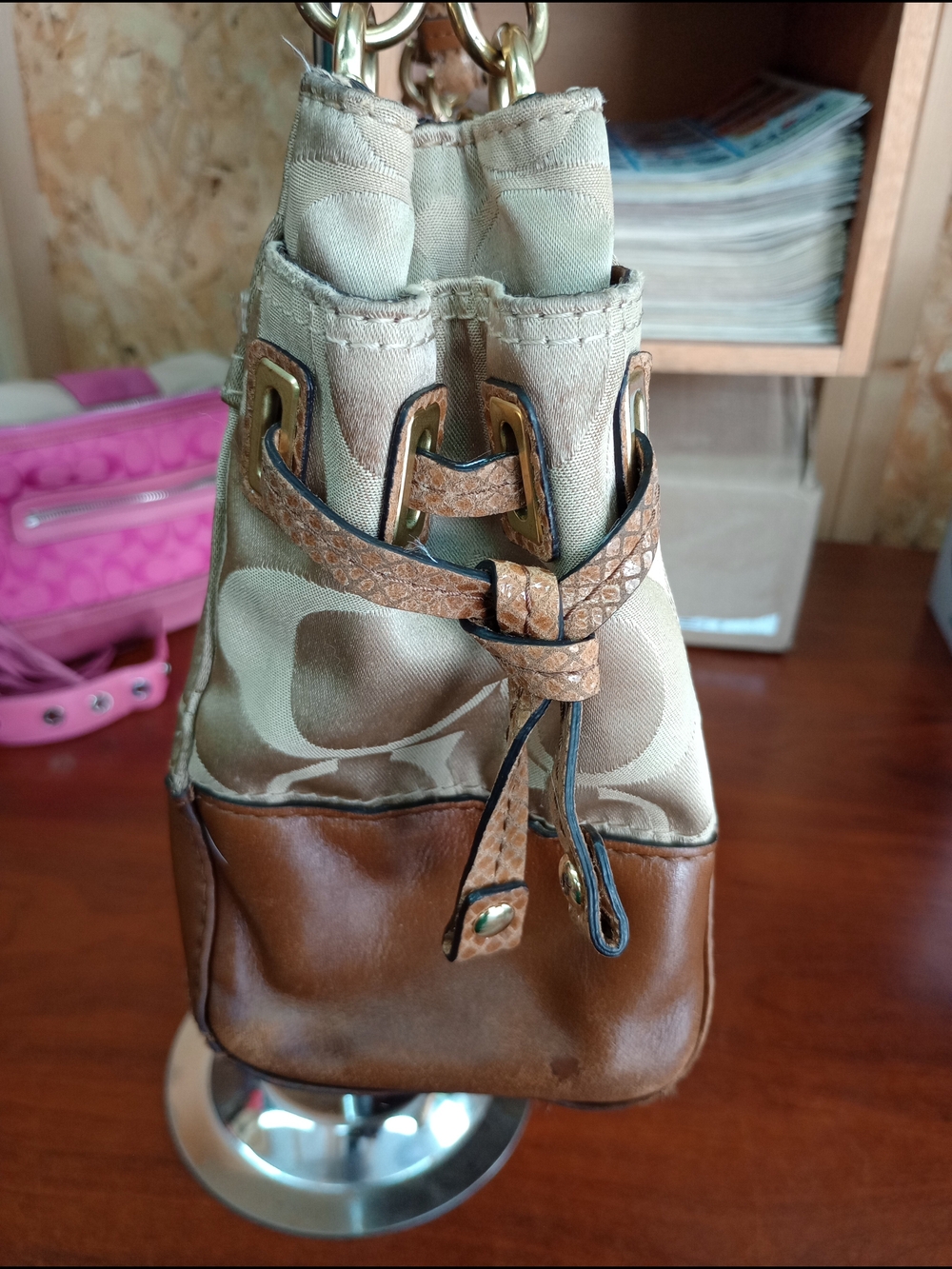 Coach - Picture 3 of 16